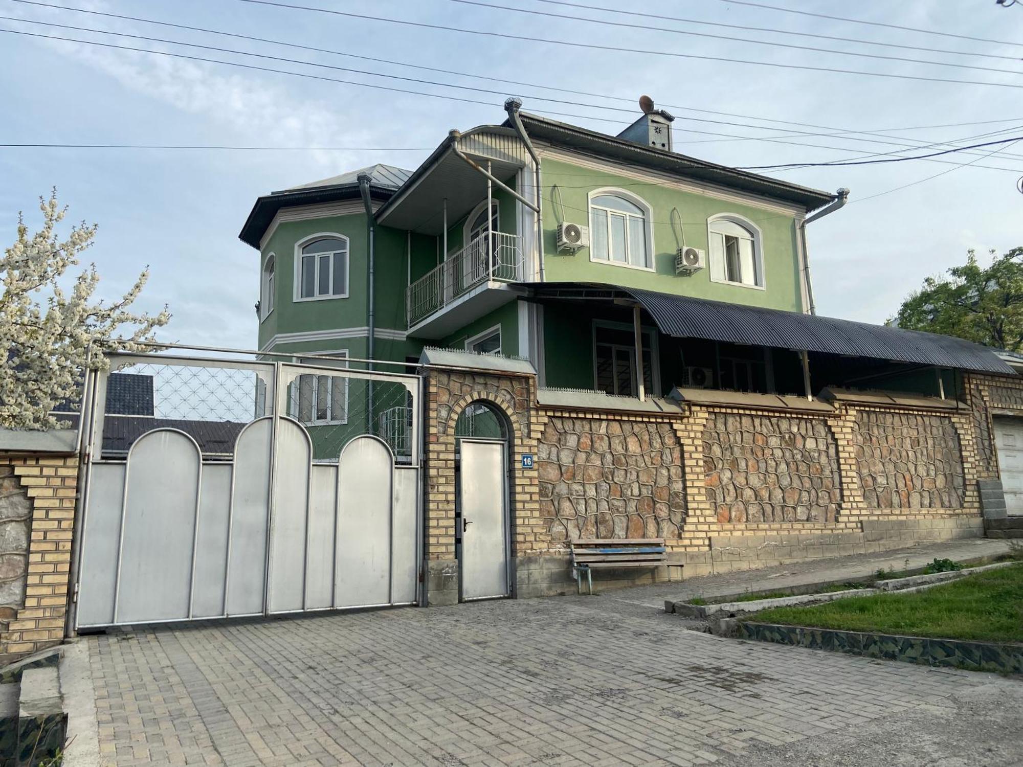 Green Yard 奥什 外观 照片